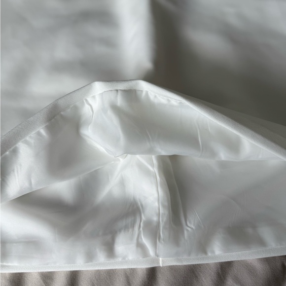 F21 | white mini skirt. - Picture 3 of 5